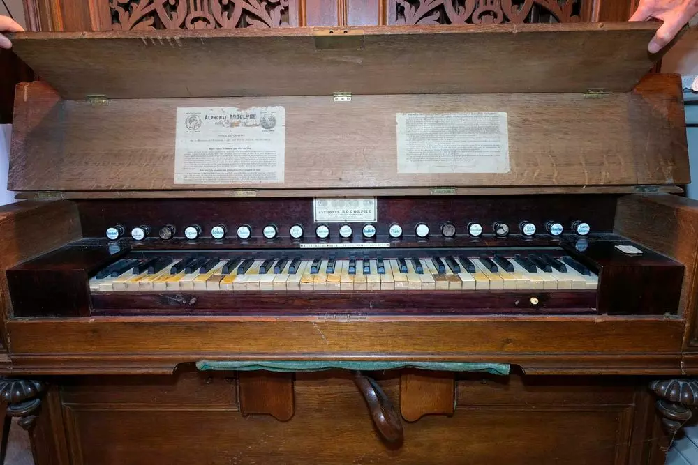 Slide image