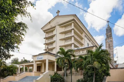 Démonter et remonter le clocher en béton de l’église Saint-André à Morne-à-l’Eau