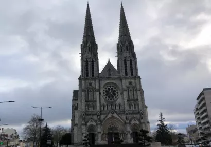 Réaliser des travaux de restauration de l'église Saint André à Châteauroux