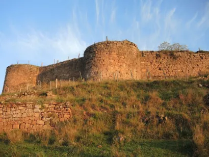 Réfection de la maçonnerie du château de Beaucaire à Nauviale