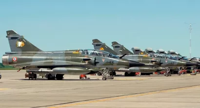 Réhabiliter l'avion Mirage 2000 n°339 et l'Alpha Jet E n°43 à Avord