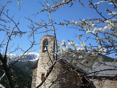 Réhabiliter le parvis de l'église San-Vicens à Mantet