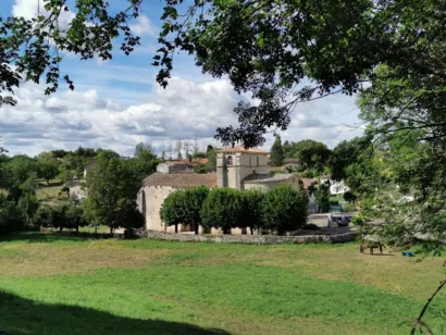 Renaturer la place du bourg de Xaintray