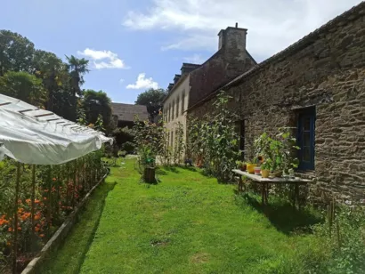 Rénovation de l'ancienne ferme en éco-restaurant à Châteaulin