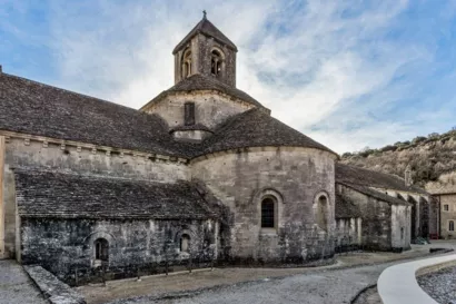Restaurer l'abbaye Notre Dame de Sénanque à Gordes