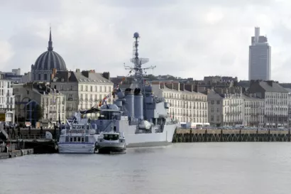 Restaurer l'ancien escorteur d'escadre Maillé Brézé à Nantes