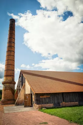 Restaurer l'ancienne briqueterie de la Grève-sur-Mignon