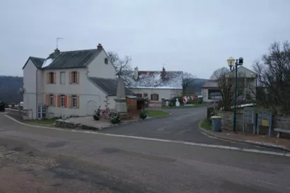Restaurer l'ancienne école à Saint-Germain-de-Modeon