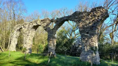Restaurer l'aqueduc à Saint-Benoît