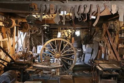 Restaurer l'atelier de charron à Bouxurulles