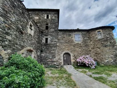 Restaurer l'écurie du château de Molezon