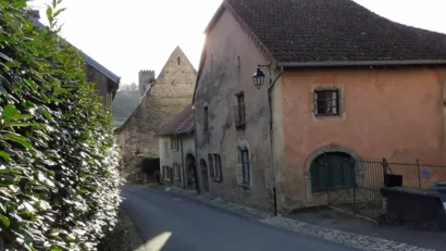 Restaurer la maison médiévale Hamon à Chariez