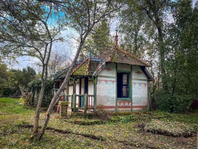 Restaurer la pagode et son bassin rocaille à Vendôme
