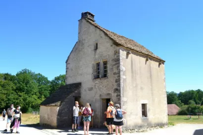 Restaurer la toiture du four à pain du musée des maisons comtoises à Nancray
