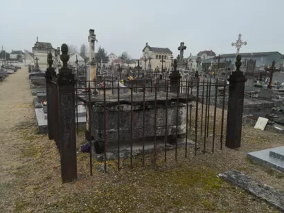 Restaurer la tombe d'un officier napoléonien à Selles-sur-Cher