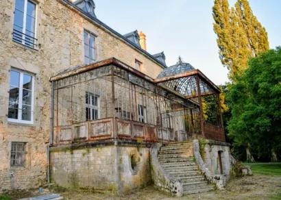 Restaurer la verrière du château de La Rimblière à Cuissai
