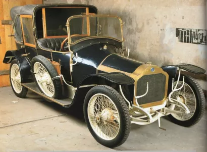 Restaurer la voiture Lorraine-Dietrich de type VHH à Mulhouse