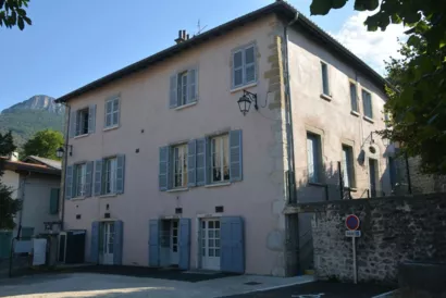 Restaurer le bâtiment A du Centre Paroissial à Voreppe