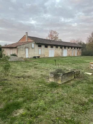 Restaurer le bâtiment agricole à Mourvilles-Basses