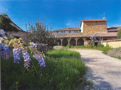 Restaurer le grand cloître de l'ancien couvent des Ursulines à Thoissey