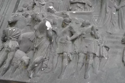 Restaurer le moulage de la Porte du Paradis à Lyon