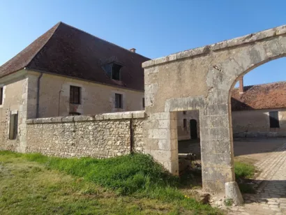 Restaurer les communs du château de Peseau à Boulleret