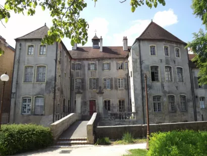 Restaurer les façades de la Maison des Orphelins à Dole