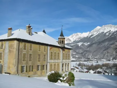 Restaurer les façades du château de Gye à Giez