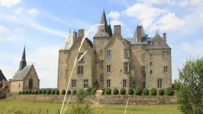 Restaurer les menuiseries et la toiture du Château de Bourgon à Montsûrs
