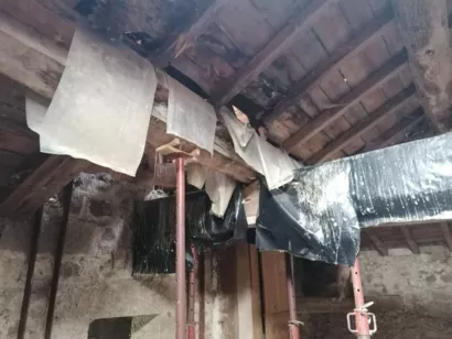 Restaurer les toitures du donjon et de la tour du Midi à Saconay