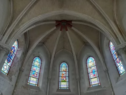 Restaurer les vitraux de la chapelle de la Persagotière à Nantes