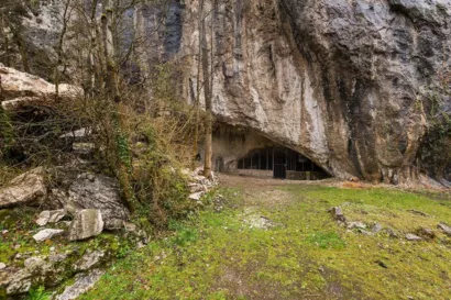Sauvegarder la grotte de la Vache à Alliat